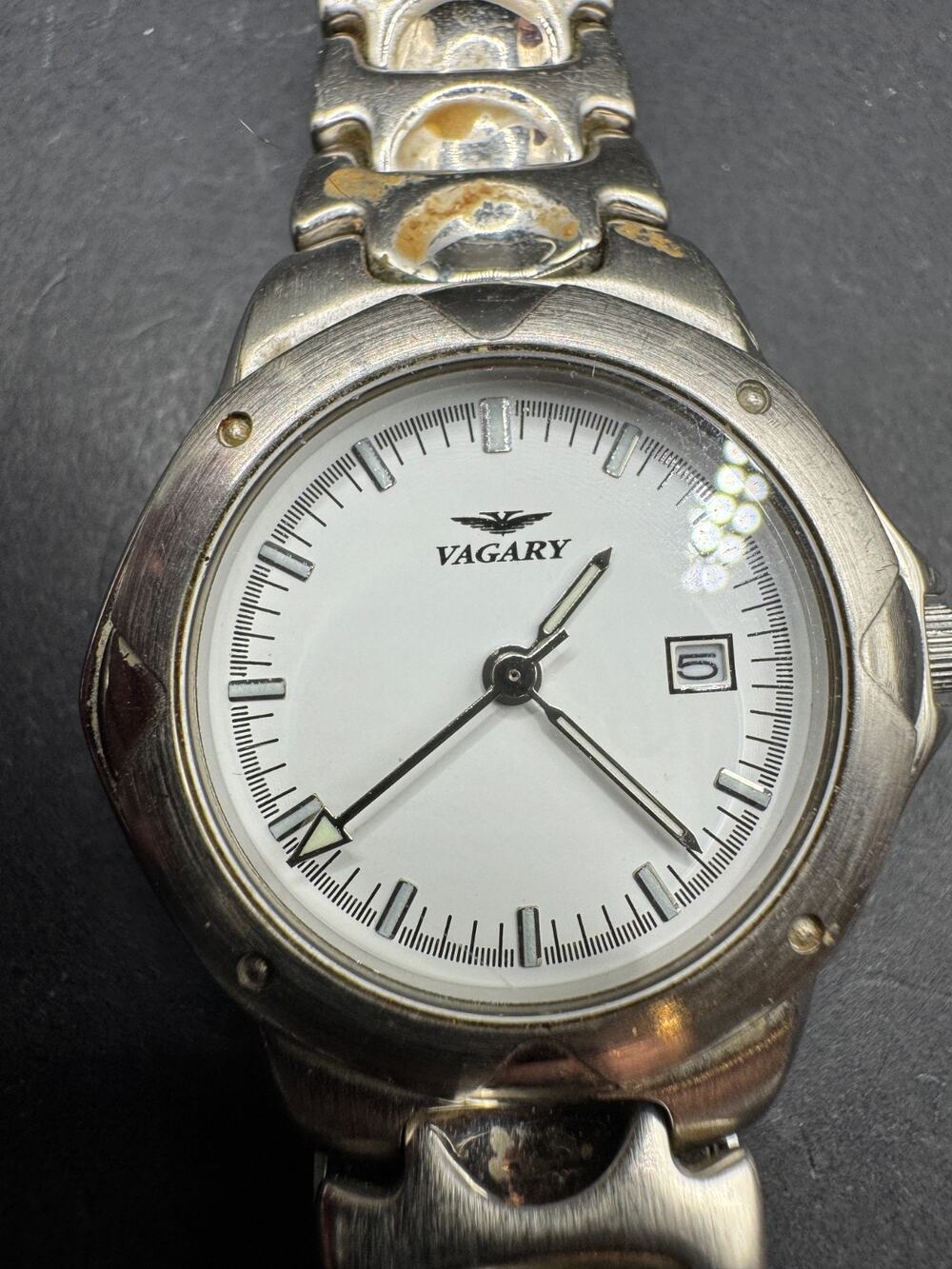 Vagary By Citizen Quartz Men's Date Watch 1A10-I0006-1 Silver Tone 29.6mm 6.5"